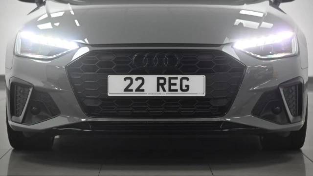 Audi A4 (22 Reg) 2.0 35TFSI S-Line Black Edition Image 7