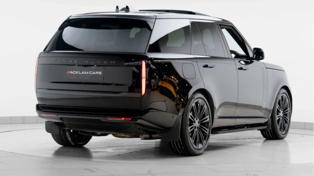Land Rover Range Rover (75 Reg) 3.0 D300 Edition Image 6