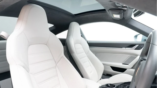 Porsche 911 (23 Reg) 3.7 Turbo S Coupe Image 3
