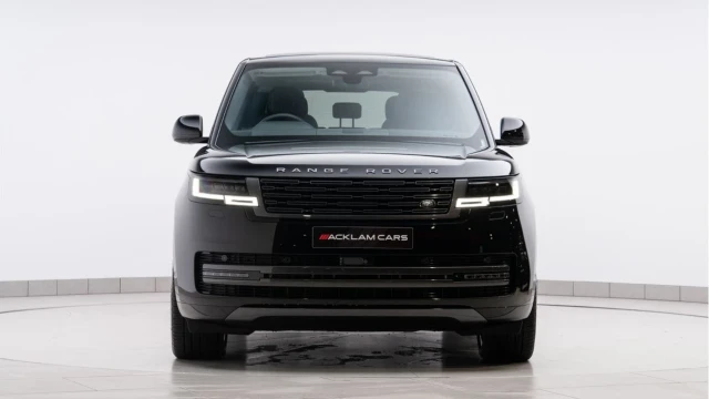 Land Rover Range Rover (74 Reg) 3.0 D350 SE (Shadow Pack) Image 6