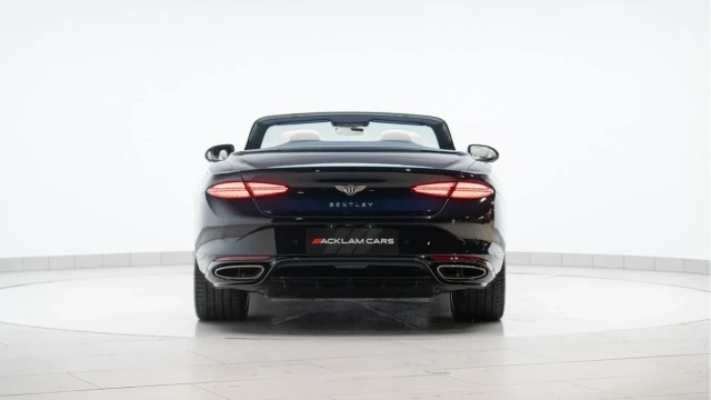 Bentley Continental (25 Reg) 4.0 V8 GTC Mulliner Image 7