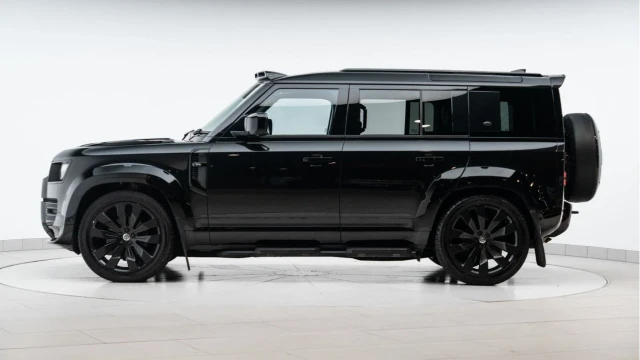 Land Rover Defender (72 Reg) 110 3.0 D250 X-Dynamic S (URBAN) Image 5