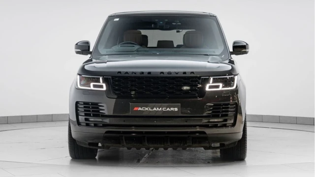 Land Rover Range Rover (68 Reg) 5.0 V8 Autobiography (Black Pack) Image 4