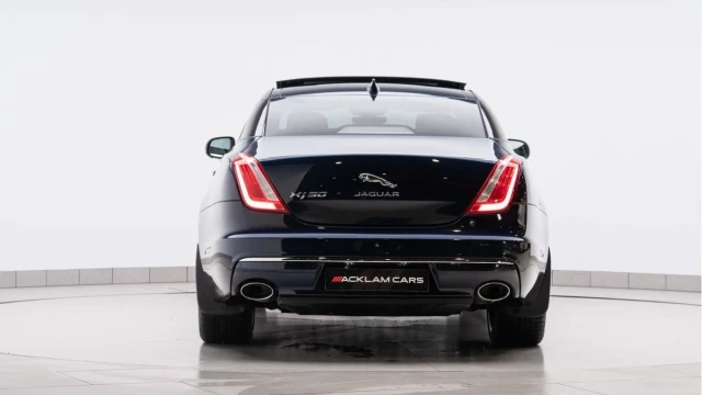 Jaguar XJ (19 Reg) 3.0D V6 50th Anniversary Image 5