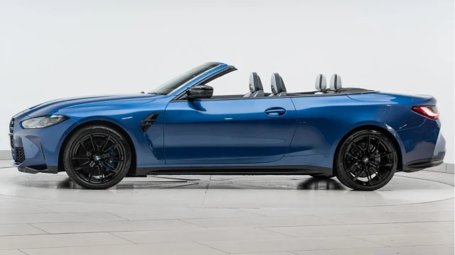 BMW M4 (22 Reg) 3.0 Competition M xDrive Convertible Image 7