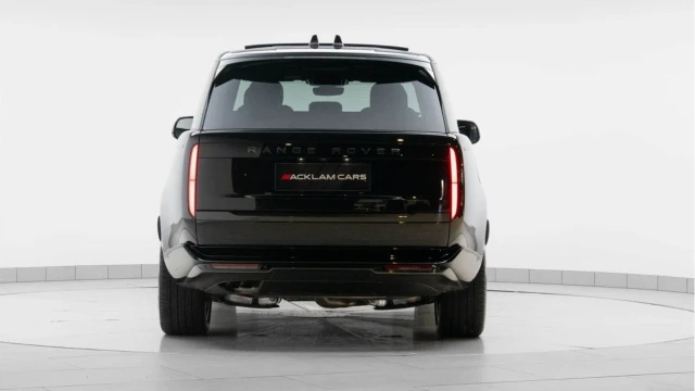Land Rover Range Rover (75 Reg) 3.0 D300 Edition Image 5