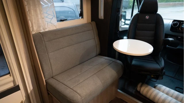 Coachman Travel Master 565 (74 Reg) 2.0D Auto (4 Berth) Image 8
