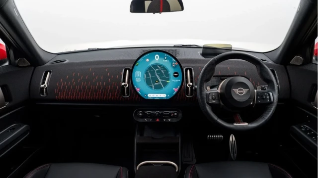 MINI Countryman (74 Reg) 2.0 JCW All 4 (Level 3) Image 2