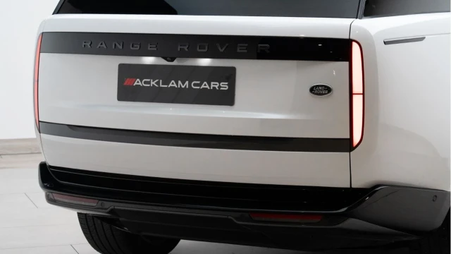 Land Rover Range Rover (23 Reg) 3.0 D350 SE (Shadow Pack) Image 8