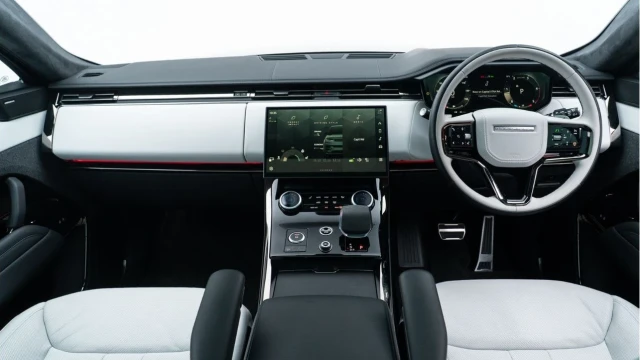 Land Rover Range Rover Sport (23 Reg) 3.0 D300 Autobiography (Black Pack) Image 2