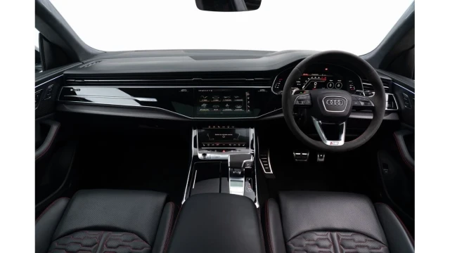 Audi RSQ8 (72 Reg) 4.0TFSI V8 Vorsprung Quattro Image 2
