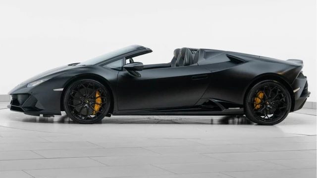 Lamborghini Huracan (70 Reg) 5.2 V10 640-4 Evo Spyder Image 5