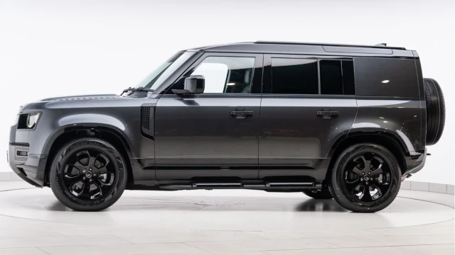 Land Rover Defender (74 Reg) 110 3.0 D250 X-Dynamic HSE Hard Top Commercial (3 Seat) (+VAT) Image 4