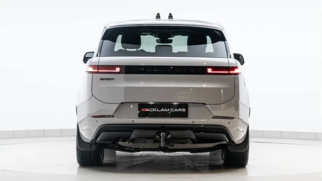 Land Rover Range Rover Sport (24 Reg) 3.0 D300 Dynamic SE (Black Pack) Image 6