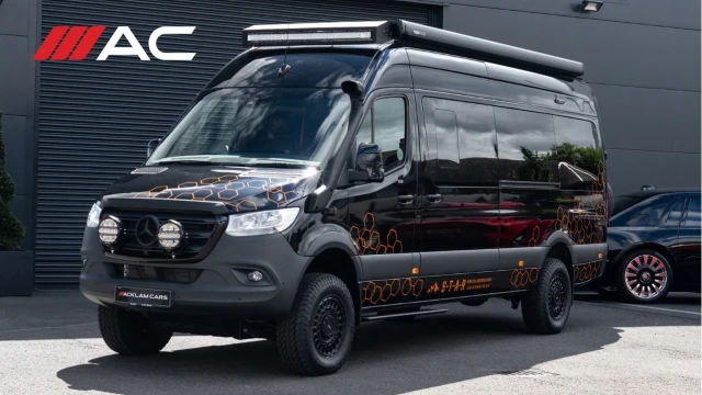 SportTec S-T-A-R Adventure Ready (25 Reg) 2.0D 4x4 (Auto) (4 Berth) Image 1