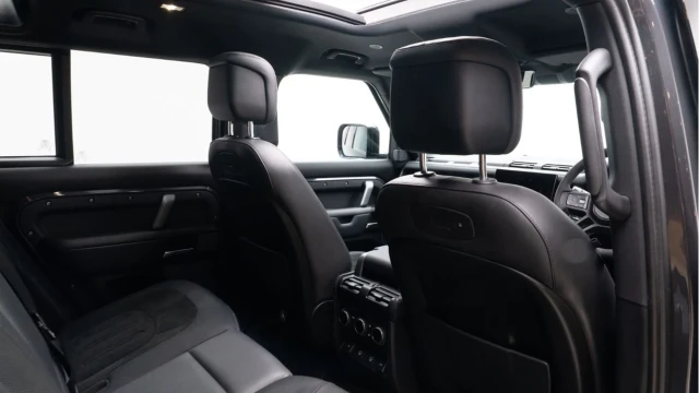 Land Rover Defender (71 Reg) 110 5.0 V8 P525 Carpathian Edition Image 5