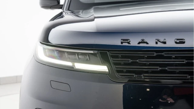 Land Rover Range Rover Sport (23 Reg) 3.0 D300 Dynamic SE Image 5