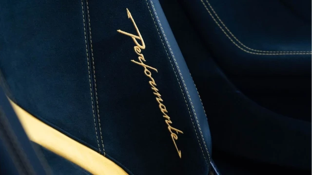 Lamborghini Huracan (18 Reg) 5.2 V10 640-4 Performante Image 8
