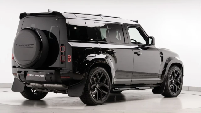 Land Rover Defender (74 Reg) 110 3.0 D350 X-Dynamic SE (2025 Model) (Bespoke) Image 6