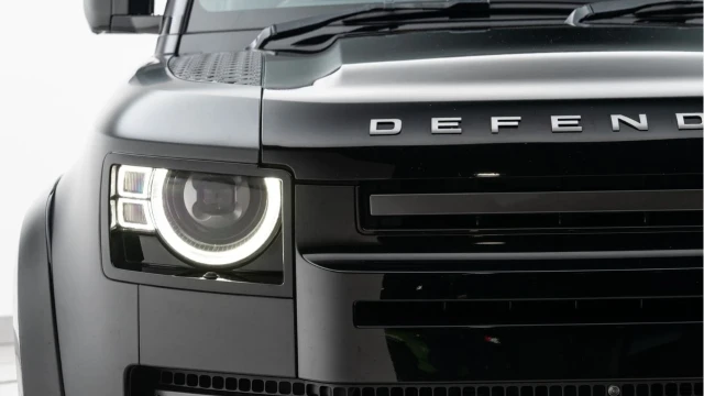 Land Rover Defender (71 Reg) 5.0 V8 P525 Carpathian Edition Image 8
