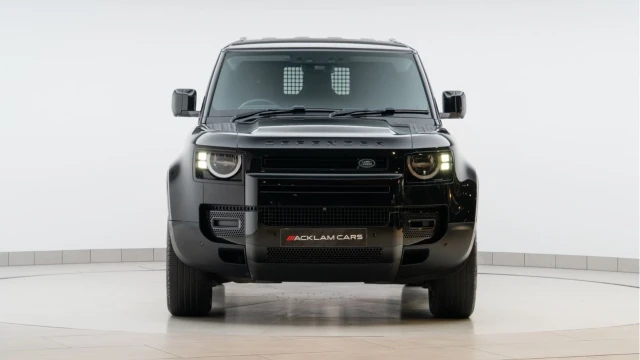 Land Rover Defender (21 Reg) 90 3.0 D200 Hard Top (3 Seat) (+VAT) Image 8