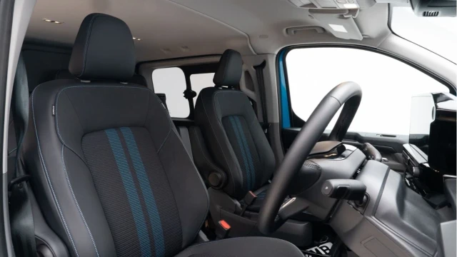 Ford Transit Custom (25 Reg) 300 Sport 2.0 Ecoblue LWB (5 Seat) Image 3
