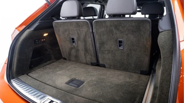 Bentley Bentayga (72 Reg) 4.0 V8 S (7 Seat) Image 8