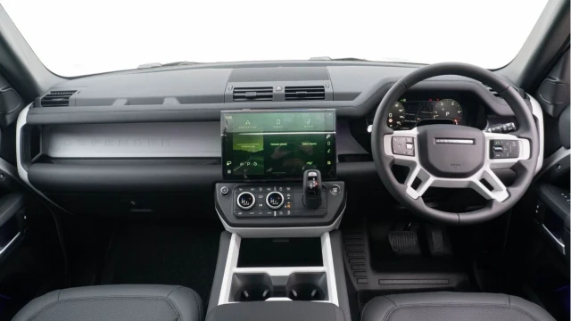 Land Rover Defender (75 Reg) 110 3.0 D250 X-Dynamic SE (Black Pack) Image 2