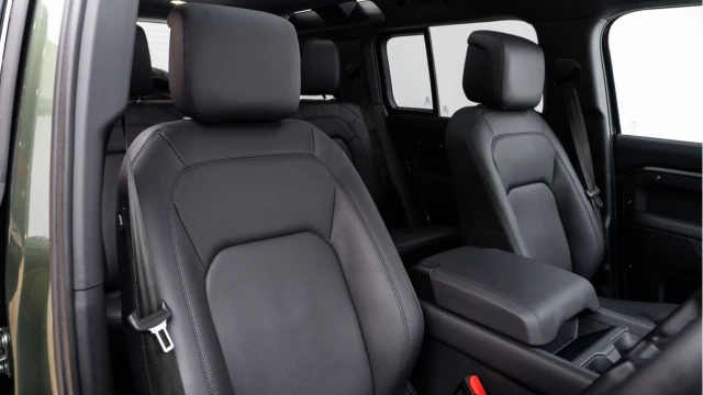 Land Rover Defender (75 Reg) 110 3.0 D350 X-Dynamic HSE (VAT Q) Image 3