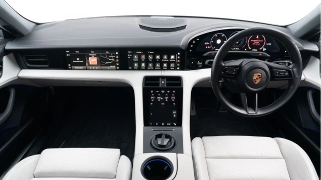 Porsche Taycan (21 Reg) 4S (Performance Plus) Image 2