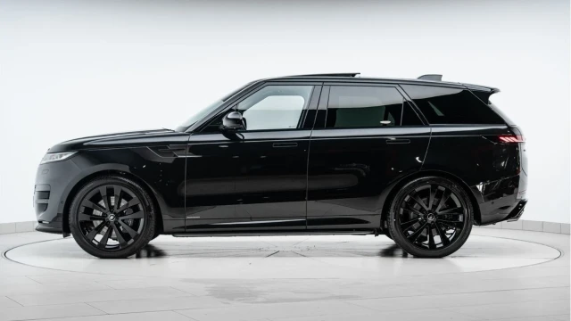 Land Rover Range Rover Sport (75 Reg) 4.4 P530 V8 Autobiography (Black Pack) Image 6