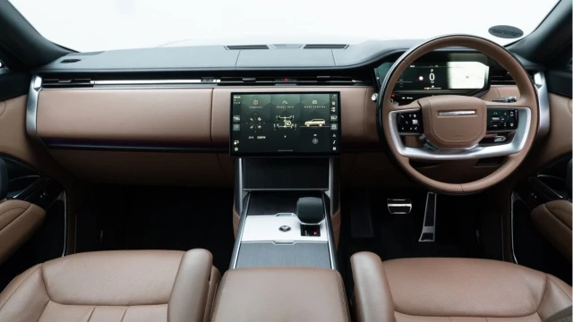 Land Rover Range Rover (24 Reg) 3.0 D350 Autobiography LWB (7 Seat) (VAT Q) Image 2