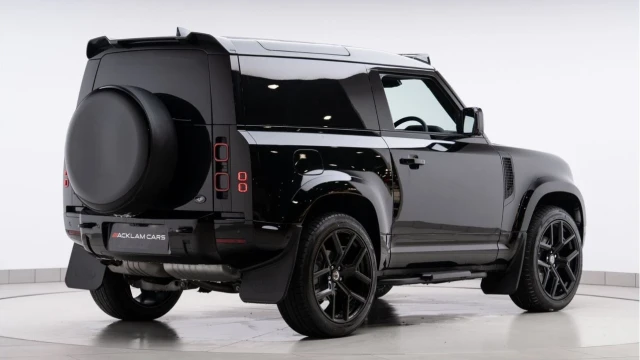 Land Rover Defender (74 Reg) 90 3.0 D250 X-Dynamic SE Hard Top Commercial (3 Seat) (Bespoke URBAN) (+VAT) Image 7