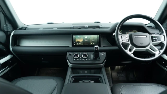 Land Rover Defender (24 Reg) 110 3.0 D300 X-Dynamic SE (Black Pack) Image 2