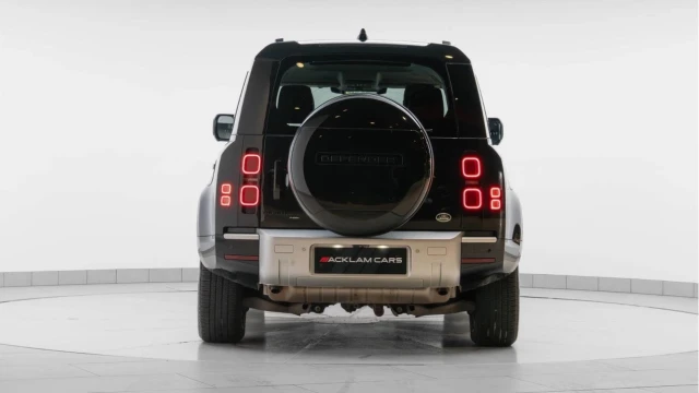 Land Rover Defender (23 Reg) 110 2.0 P400e XS Edition Hybrid Image 5