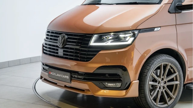 Volkswagen Transporter (22 Reg) T32 2.0 BiTDI Highline DSG (Camper) Image 8