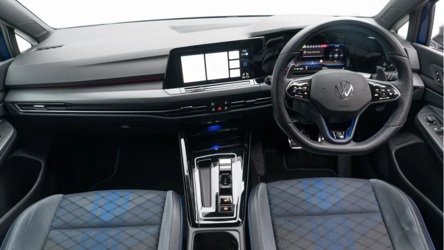 Volkswagen Golf (73 Reg) R 2.0TSI DSG 4Motion Image 2