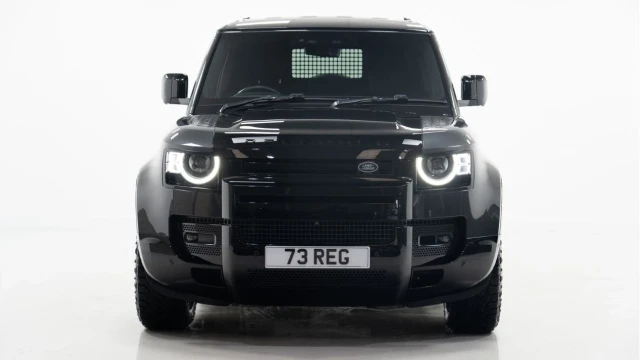 Land Rover Defender (73 Reg) 110 3.0 D300 X Hard Top Commercial (+VAT) Image 6