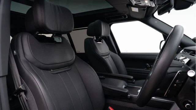 Land Rover Range Rover (74 Reg) 4.4 V8 P615 SV (VAT Q) Image 3
