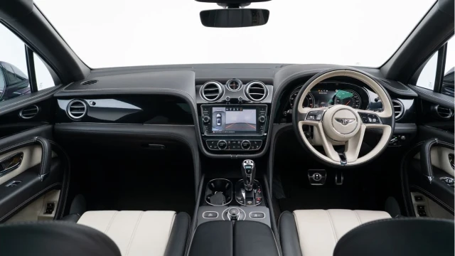 Bentley Bentayga (18 Reg) 4.0 V8 Image 2