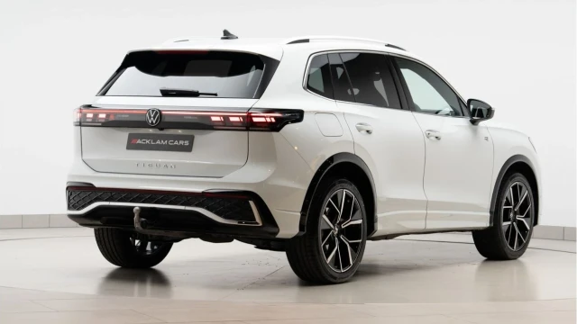 Volkswagen Tiguan (74 Reg) 2.0TDI R-Line DSG (New Model) Image 7