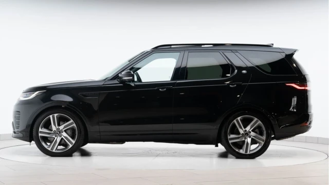 Land Rover Discovery (24 Reg) 3.0 D300 Dynamic HSE (VAT Q) Image 4