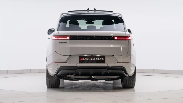 Land Rover Range Rover Sport (24 Reg) 3.0 D300 Dynamic SE (Black Pack) Image 3