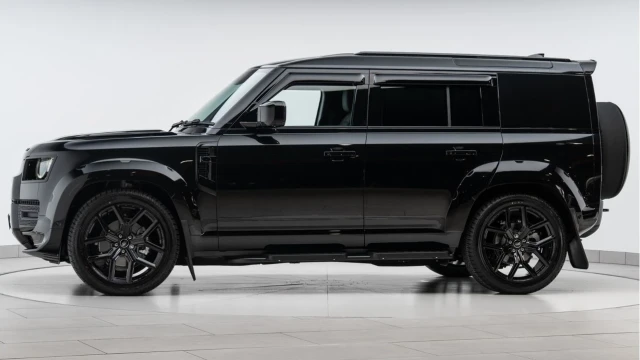 Land Rover Defender (25 Reg) 110 3.0 D250 X-Dynamic SE Hard Top Commercial (3 Seat) (+VAT) Image 5