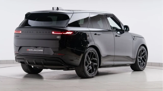 Land Rover Range Rover Sport (72 Reg) 3.0 D300 Dynamic SE (Black Pack) Image 7