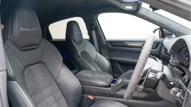 Porsche Cayenne (23 Reg) 4.0 V8 Turbo GT Coupe Image 3