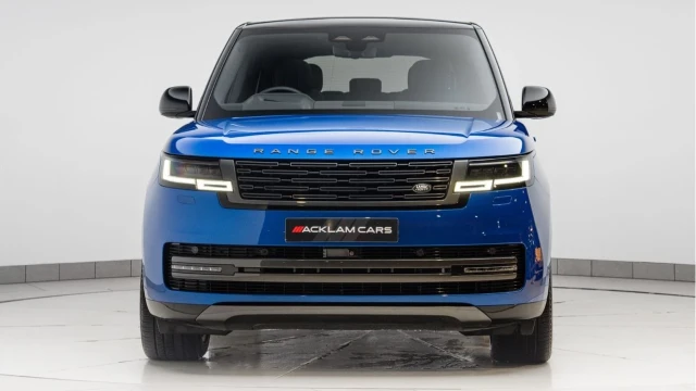 Land Rover Range Rover (25 Reg) 3.0 D300 HSE (Velocity) Image 4