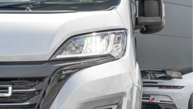 Malibu GT 600 DB K Charming (22 Reg) 2.2D (4 Berth) (VAT Q) Image 5