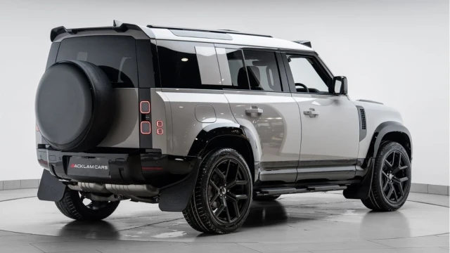 Land Rover Defender (75 Reg) 110 3.0 D250 S (Bespoke) Image 6