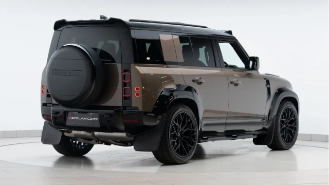Land Rover Defender (25 Reg) 110 3.0 D350 X-Dynamic HSE (7 Seat) (Bespoke) Image 6